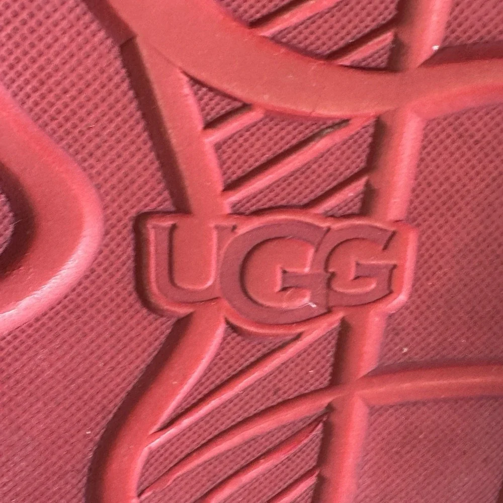 UGG Sport Yeah Slide Men's Size 11 US Samba Red Slingback Sandal‎ Waterproof